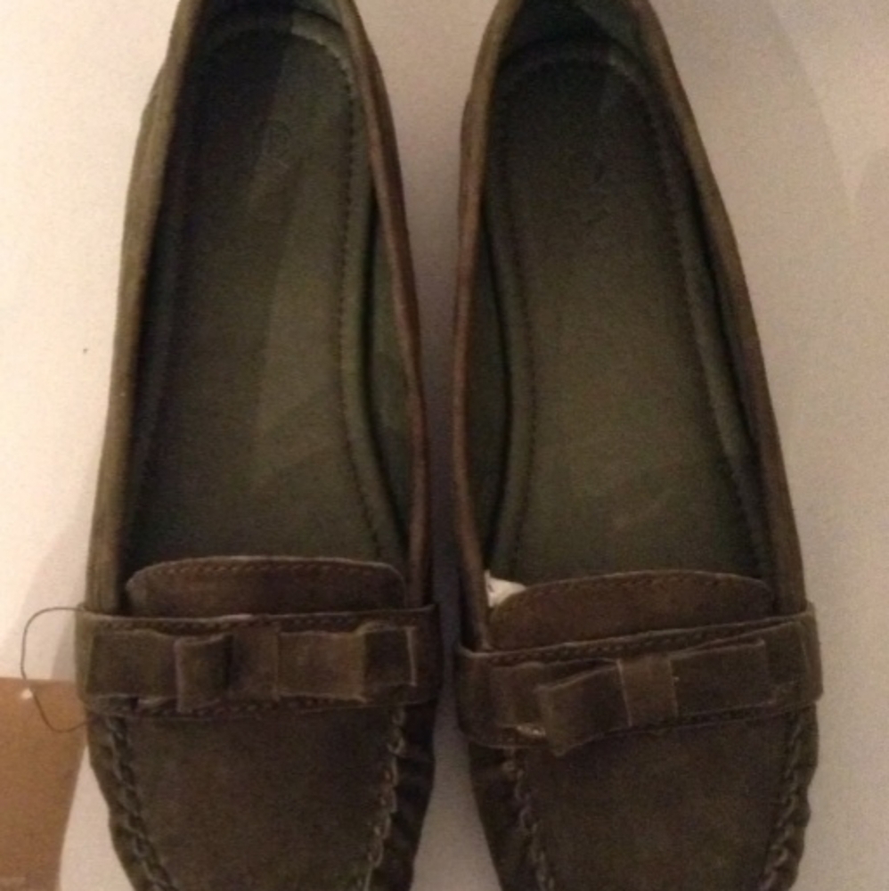 EMU loafers/moccasins with bow